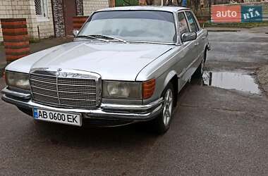 Седан Mercedes-Benz E-Class 1979 в 