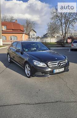 Седан Mercedes-Benz E-Class 2015 в Києві