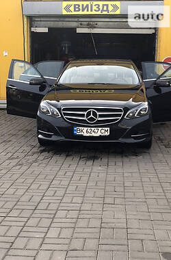 Седан Mercedes-Benz E-Class 2013 в Ровно