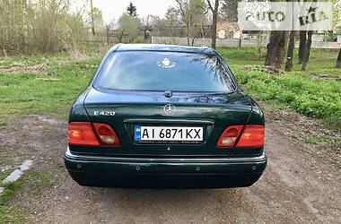 Седан Mercedes-Benz E-Class 1996 в Києві