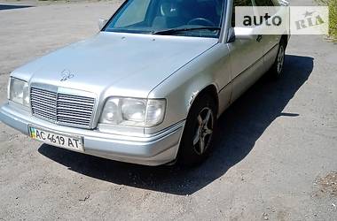 Седан Mercedes-Benz E-Class 1987 в Виннице