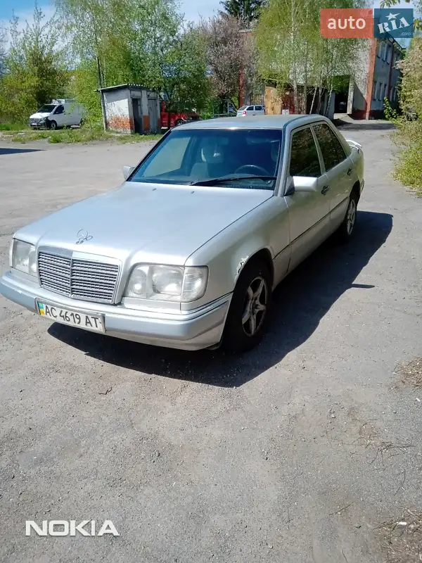 Mercedes-Benz E-Class 1987