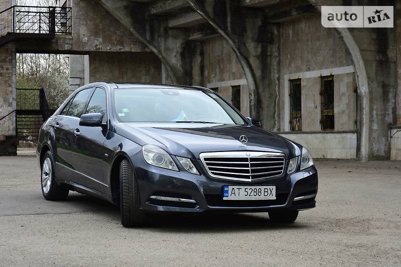 Седан Mercedes-Benz E-Class 2011 в Ивано-Франковске