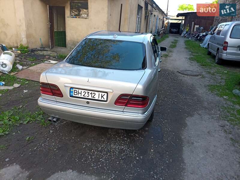 Седан Mercedes-Benz E-Class 1997 в Одессе