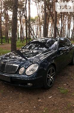 Седан Mercedes-Benz E-Class 2002 в Харькове