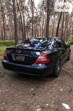 Седан Mercedes-Benz E-Class 2002 в Харькове