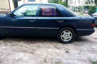 Седан Mercedes-Benz E-Class 1995 в Хмельницькому