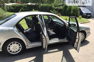 Седан Mercedes-Benz E-Class 2000 в 