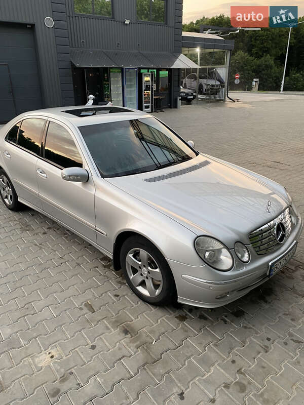 Седан Mercedes-Benz E-Class 2004 в Тернополе