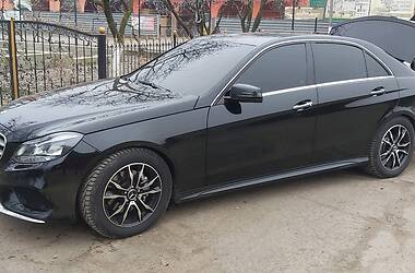 Седан Mercedes-Benz E-Class 2014 в Ужгороде