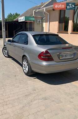 Седан Mercedes-Benz E-Class 2003 в Подольске