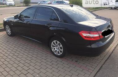 Седан Mercedes-Benz E-Class 2011 в Виноградові