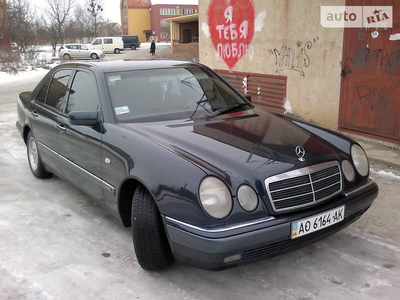 Mercedes-Benz E-Class 1998