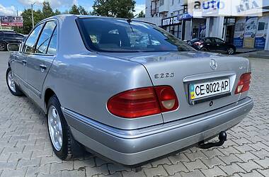 Седан Mercedes-Benz E-Class 1998 в Черновцах