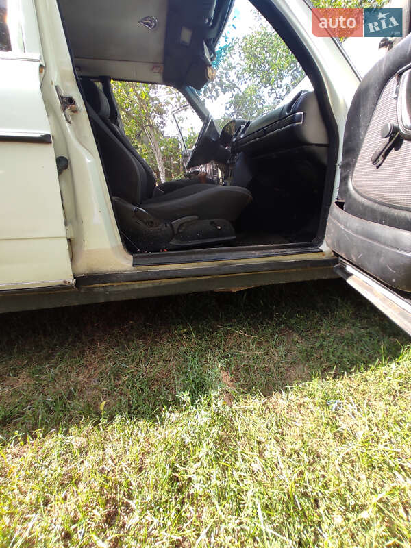 Седан Mercedes-Benz E-Class 1978 в Березному фото 14 Седан Mercedes-Benz E-Class 1978 в Березному