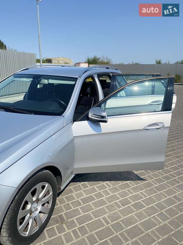 Універсал Mercedes-Benz E-Class 2012 в Херсоні фото 26 Універсал Mercedes-Benz E-Class 2012 в Херсоні
