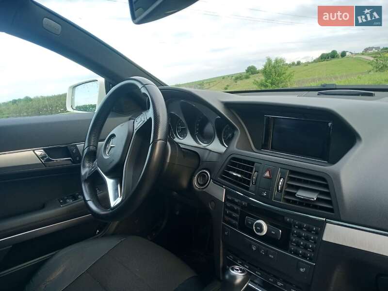 Купе Mercedes-Benz E-Class 2011 в Теофіполі