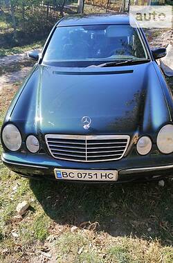 Седан Mercedes-Benz E-Class 2001 в Львові