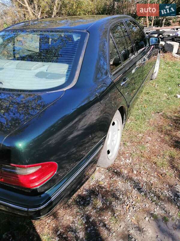 Седан Mercedes-Benz E-Class 2001 в Львові