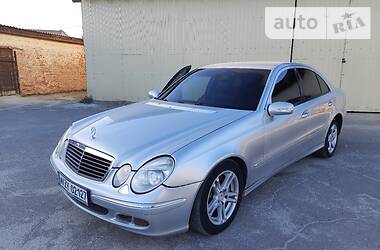 Седан Mercedes-Benz E-Class 2003 в Малині