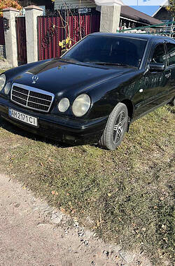 Седан Mercedes-Benz E-Class 1998 в Бердичеве