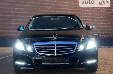 Седан Mercedes-Benz E-Class 2013 в 