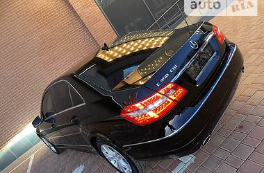 Седан Mercedes-Benz E-Class 2013 в 