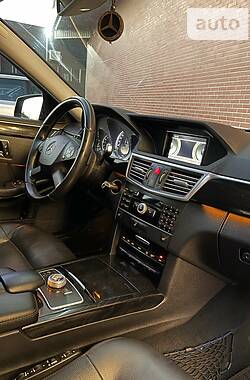 Седан Mercedes-Benz E-Class 2013 в 