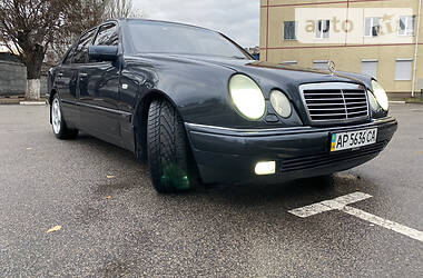 Седан Mercedes-Benz E-Class 1998 в Запорожье