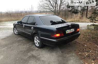 Седан Mercedes-Benz E-Class 1996 в Чорткове