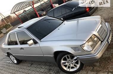 Седан Mercedes-Benz E-Class 1994 в Черновцах