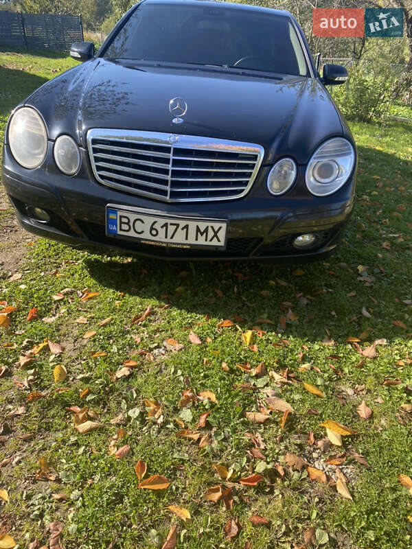Седан Mercedes-Benz E-Class 2008 в Дрогобичі