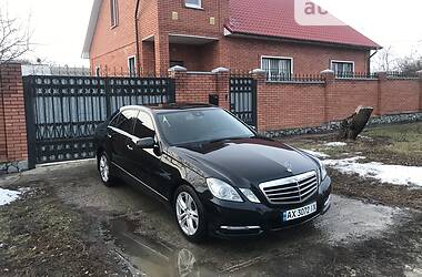 Седан Mercedes-Benz E-Class 2010 в Харкові