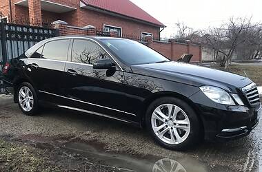 Седан Mercedes-Benz E-Class 2010 в Харкові