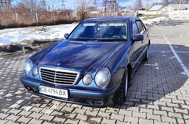 Седан Mercedes-Benz E-Class 2001 в Черновцах