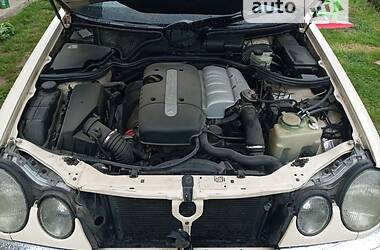 Седан Mercedes-Benz E-Class 2000 в 
