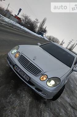 Седан Mercedes-Benz E-Class 2003 в Харкові