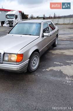 Седан Mercedes-Benz E-Class 1989 в 