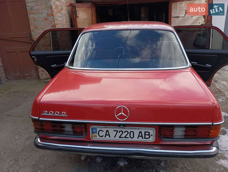 Седан Mercedes-Benz E-Class 1979 в Умани