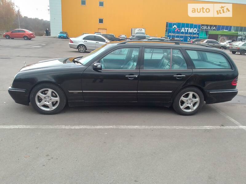 Универсал Mercedes-Benz E-Class 2002 в Александрие