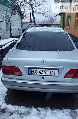 Седан Mercedes-Benz E-Class 1998 в Славуте