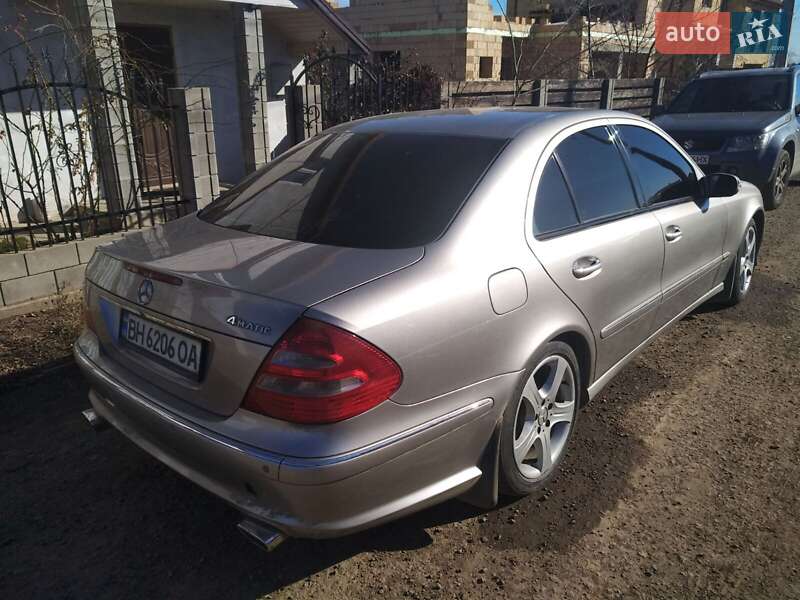 Седан Mercedes-Benz E-Class 2004 в Одесі