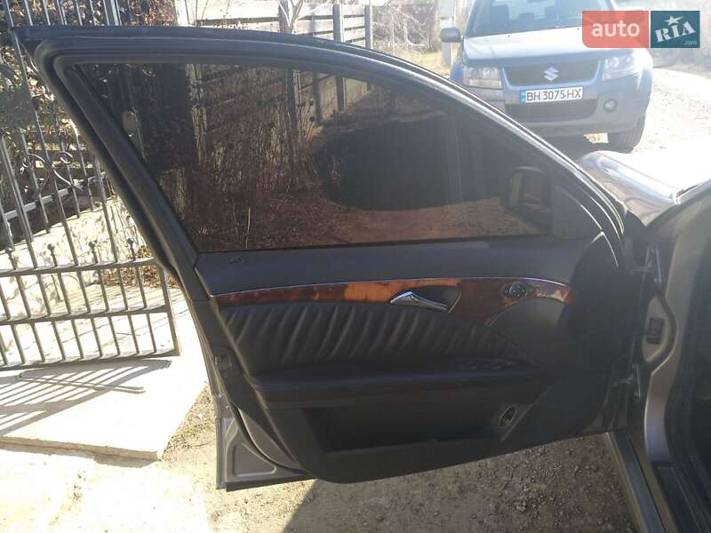 Седан Mercedes-Benz E-Class 2004 в Одессе