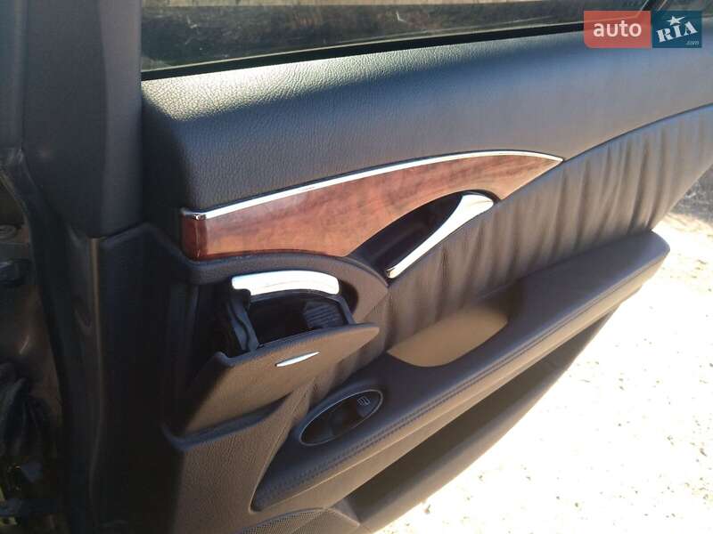 Седан Mercedes-Benz E-Class 2004 в Одессе
