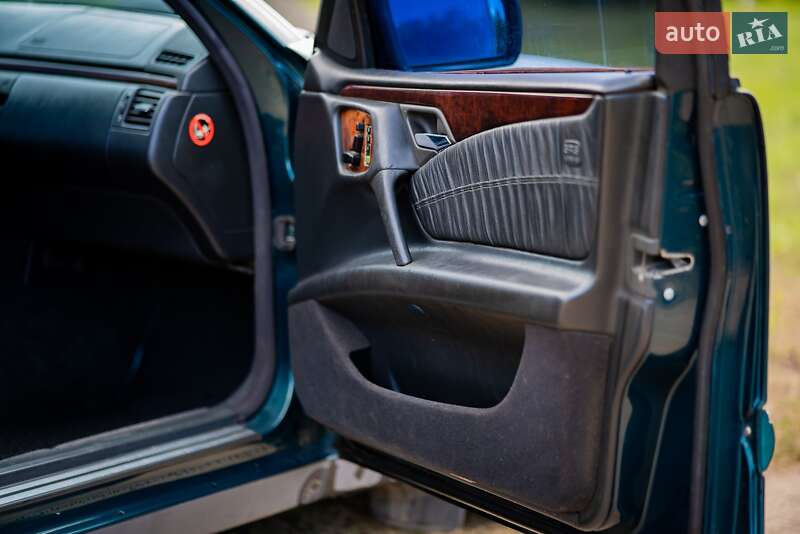 Седан Mercedes-Benz E-Class 1997 в Гайвороне