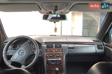 Седан Mercedes-Benz E-Class 1997 в 