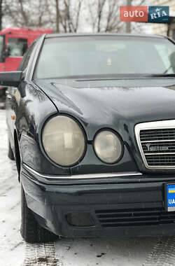 Седан Mercedes-Benz E-Class 1997 в 