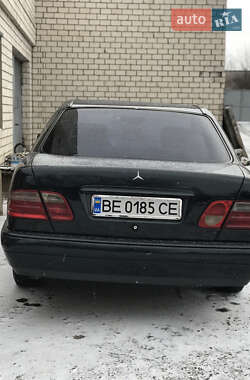 Седан Mercedes-Benz E-Class 1997 в 