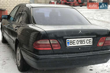Седан Mercedes-Benz E-Class 1997 в 