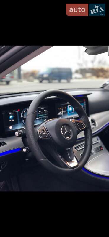 Седан Mercedes-Benz E-Class 2017 в Киеве